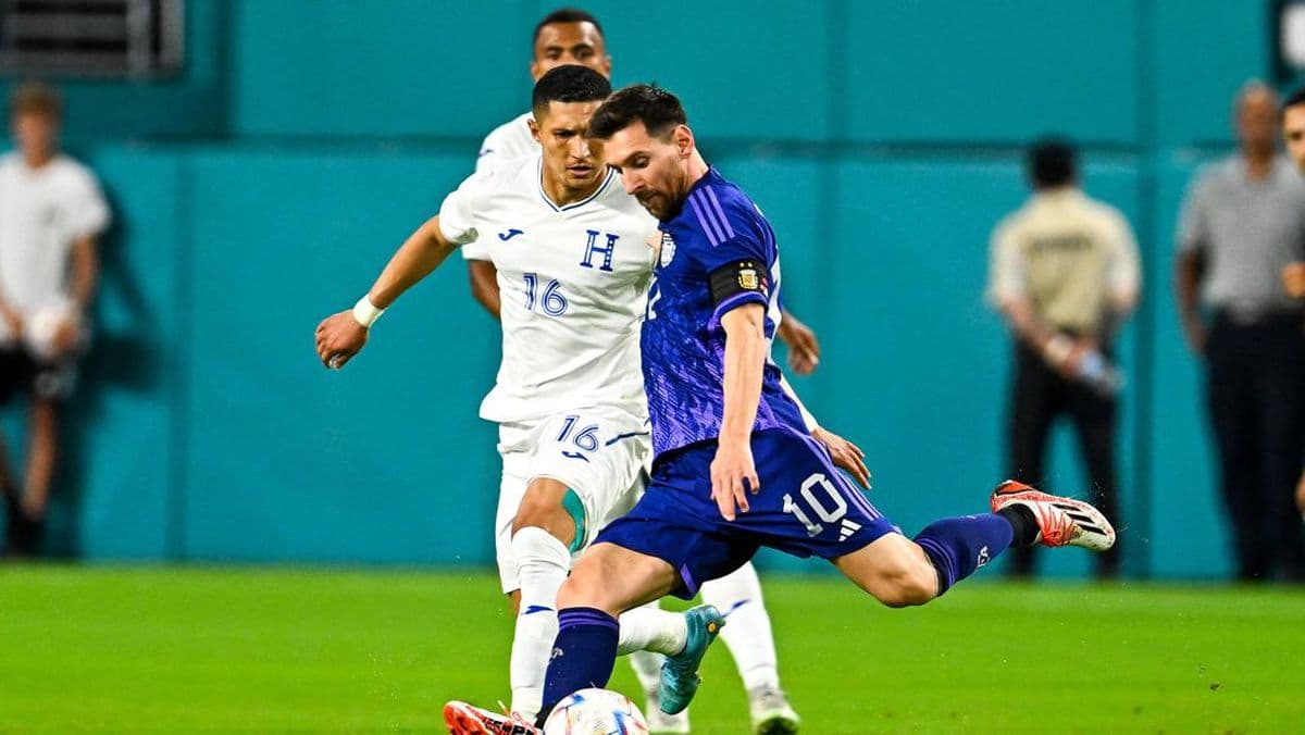 Hasil Argentina vs Honduras di laga persahabatan. (Foto: AFP via Getty Images/CHANDAN KHANNA)